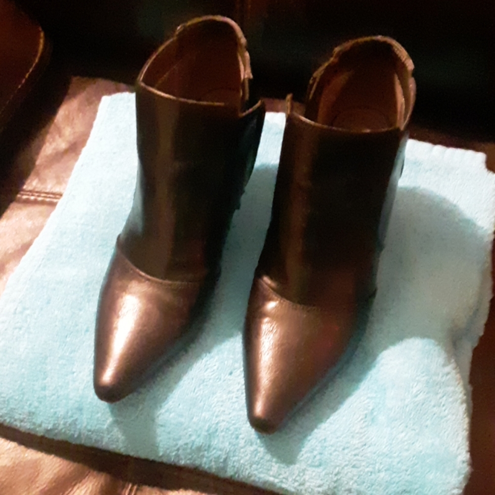 Life stride ankle boots